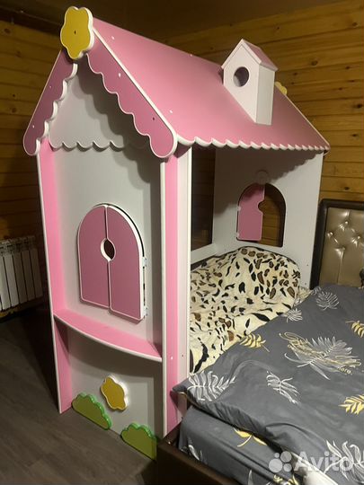Детская кровать домик