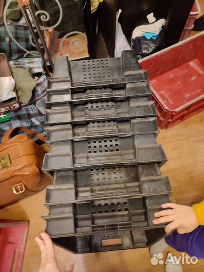 Пластиковые ящики для хранения бу