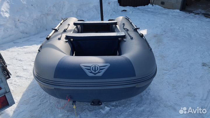 Лодка Флагман 350