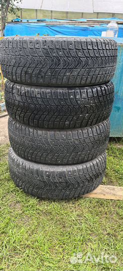 Michelin X-Ice North 3 205/55 R16