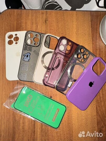 Чехлы и стекло на iPhone 14 pro