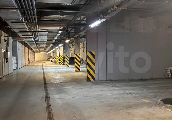 Машиноместо, 14 м²