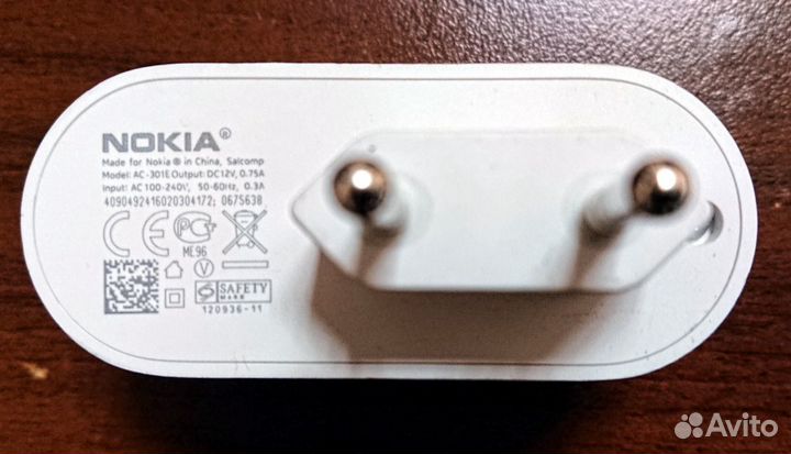 Nokia DT-900 беспроводная зарядка Qi