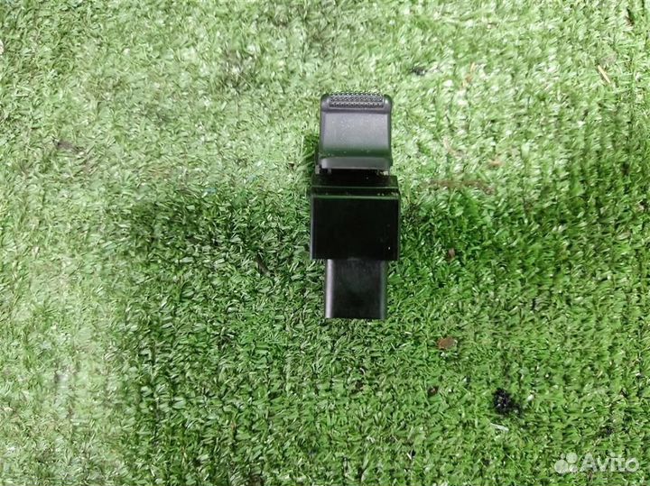 Кнопка стеклоподъемника KIA Sorento 1 (BL, JC) 20