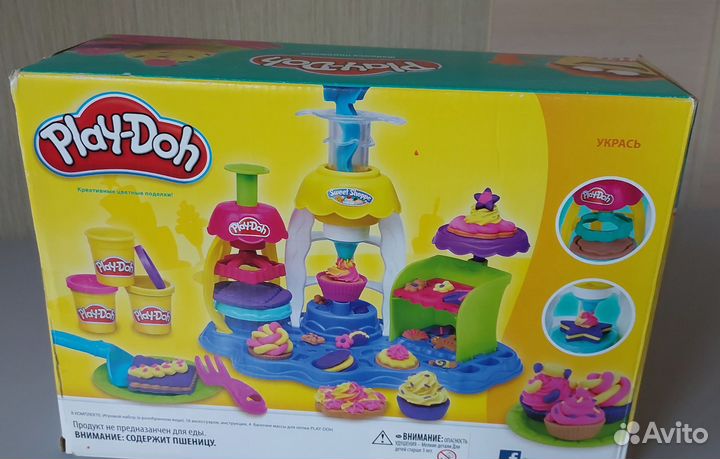Игровой набор Play doh Фабрика пирожных 3+