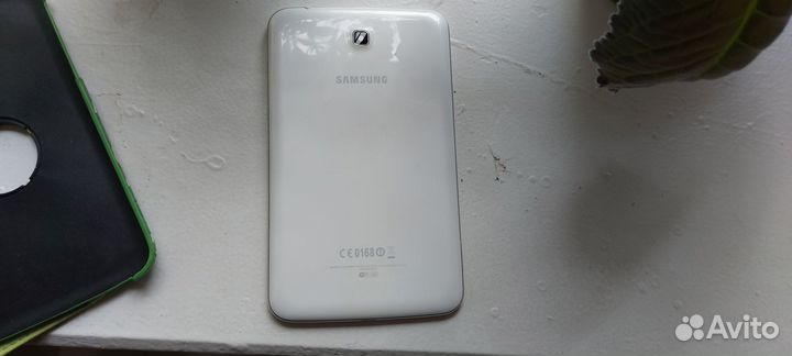 Планшет Samsung Galaxy Tab 3 (SM-T210) + чехол
