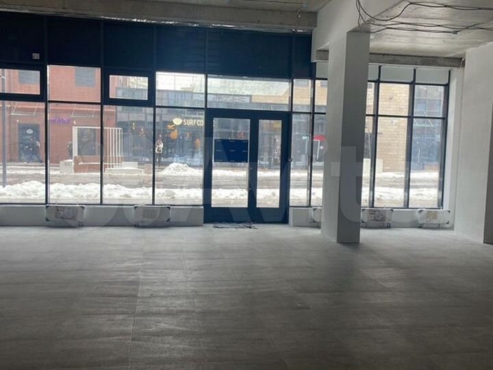 Сдам торговое помещение, 163.8 м²