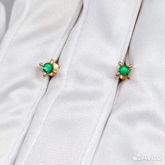 Золотые серьги с камнем