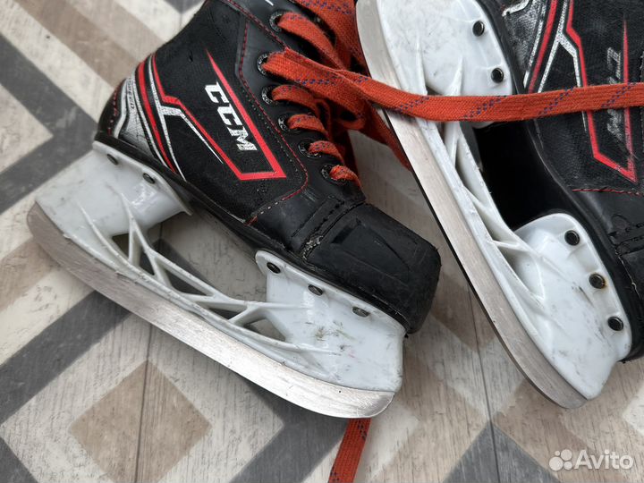 Коньки хоккейные CCM 11yth (детские)