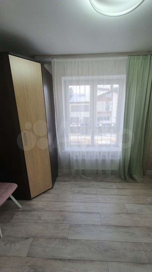 2-к. квартира, 65 м², 2/4 эт.