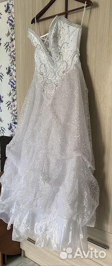 Свадебное платье 46