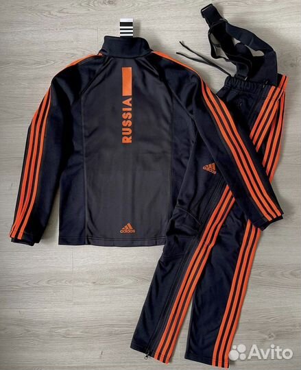 Разминочный костюм adidas