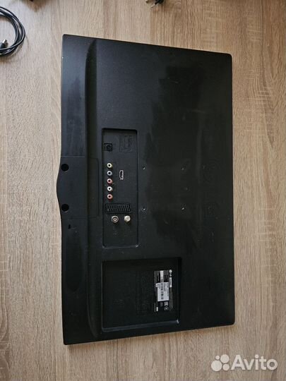 Телевизор LG 24BLB450U Black (60 см) как новый)