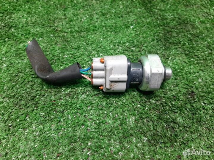 Датчик давления кондиционера Subaru Legacy/ Outba