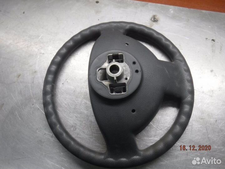 Руль Nissan Terrano F4R 2014