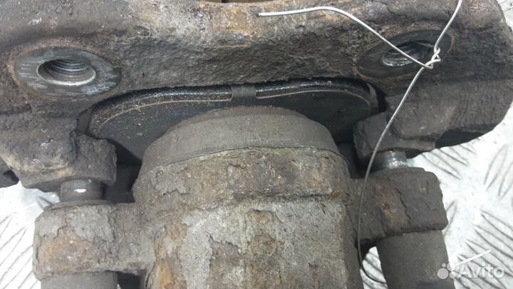 Суппорт передний правый Ford Focus 2 2008 1682875