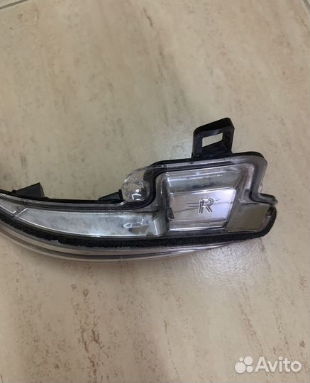 Повторитель поворотника бокового вида Toyota