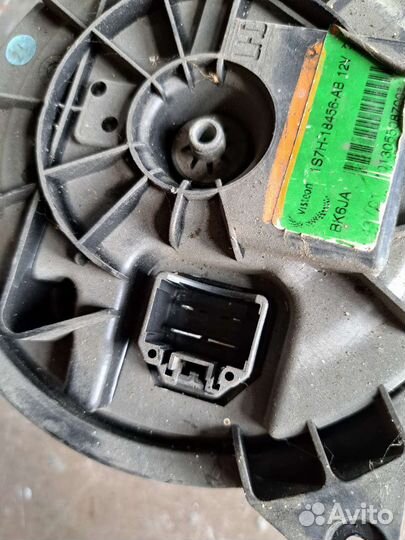 Моторчик печки на Ягуар x-type