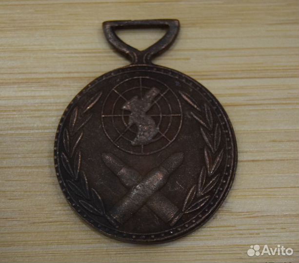 Медали и почетные знаки: Кореи, Японии, Китая