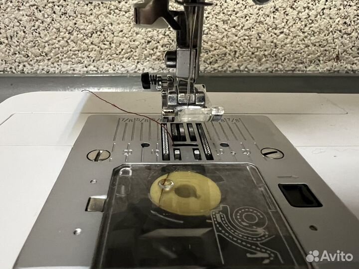 Швейно-вышивальная машина Bernina Chicago 7