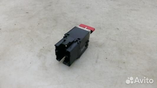 Кнопка аварийки volkswagen passat B6 (90D20I501)