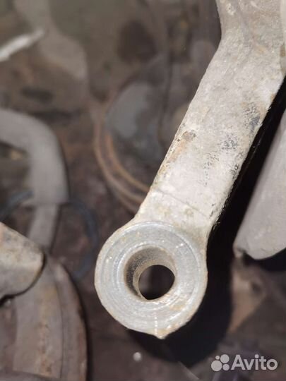 Кулак передний правый Хендай Акцен Таггаз