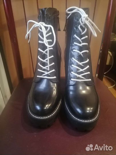 Ботинки женские