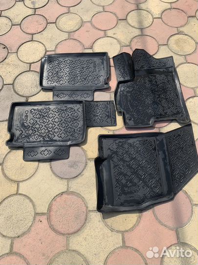 Автомобильные коврики