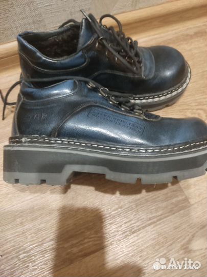 Ботинки женские зимние 38 размера новые