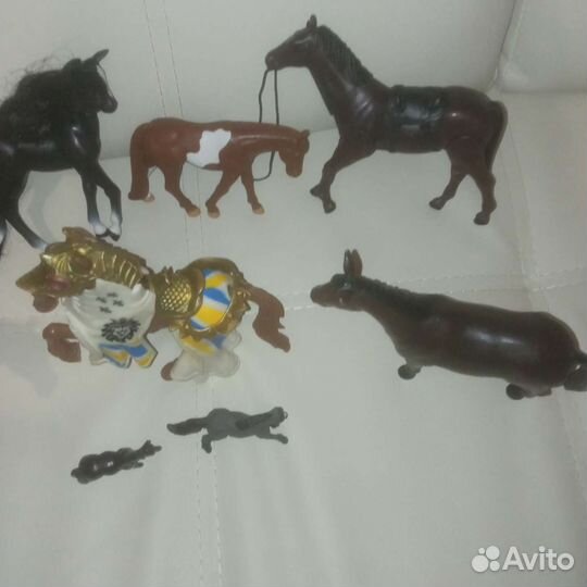 Фигурки Лошадей
