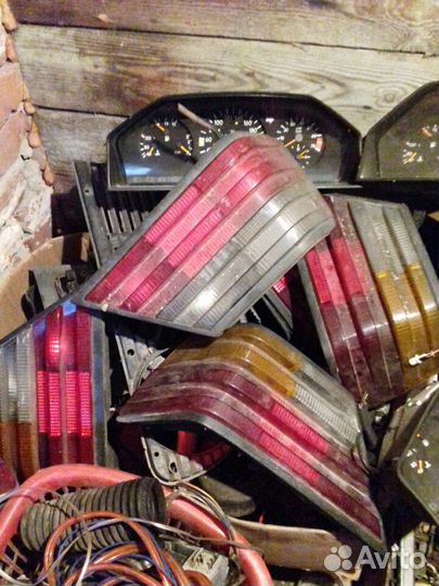 Стоп сигналы от 124 мерседеса