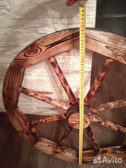 Колесо от телеги декор