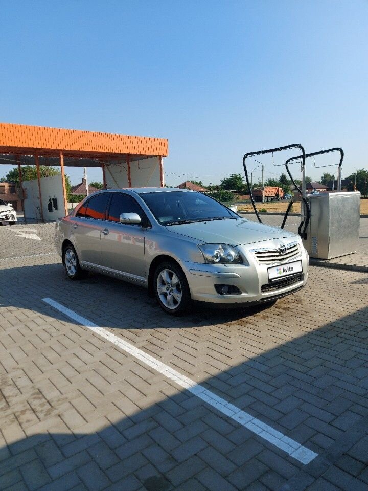 Toyota Avensis: фото владельца