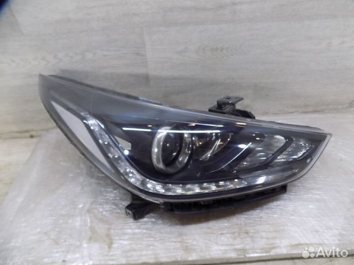 Фара правая Hyundai Solaris
