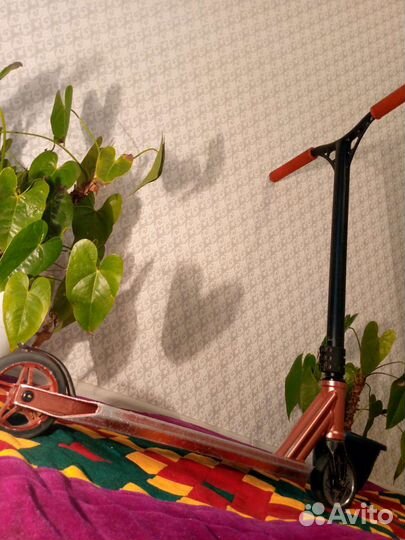 Трюковой самокат tech team comrade