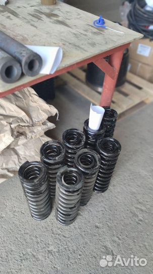 Пружина трапов полуприцепа внутренняя (12х80х377)