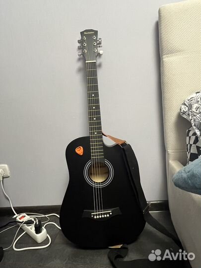 Акустическая гитара
