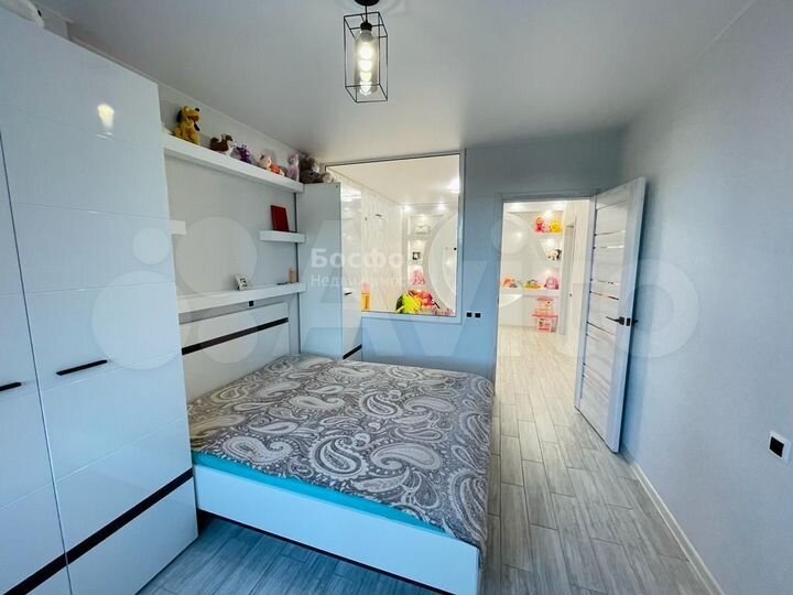 3-к. квартира, 95 м², 2/10 эт.