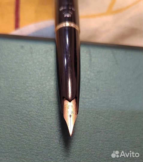 Перьевая ручка с золотым пером.Винтаж