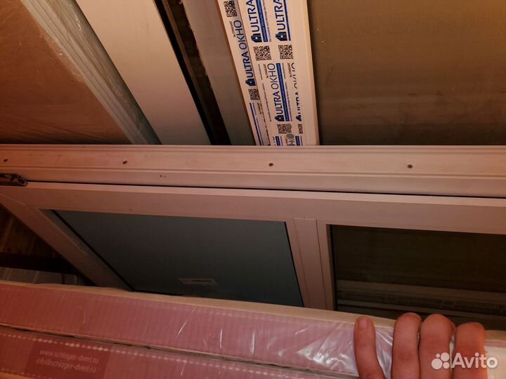 Балконная дверь с окном