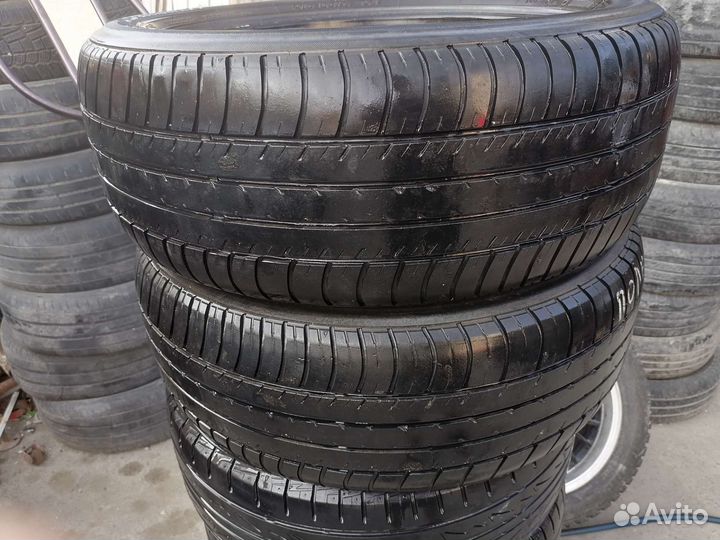 Yokohama dB Decibel E70B 215/55 R17