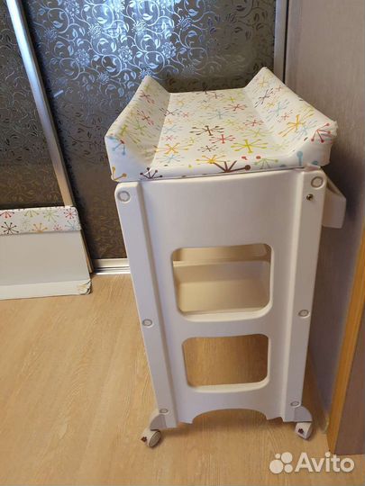 Ванночка с пеленальным комодом