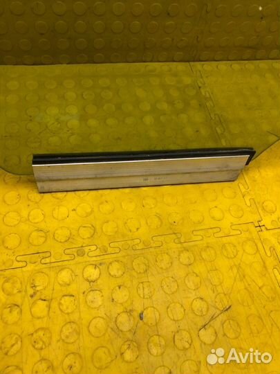 Стекло двери заднее правое Opel Astra H