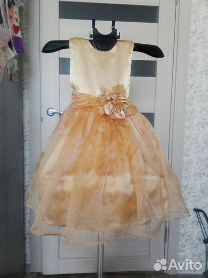 Продам платье
