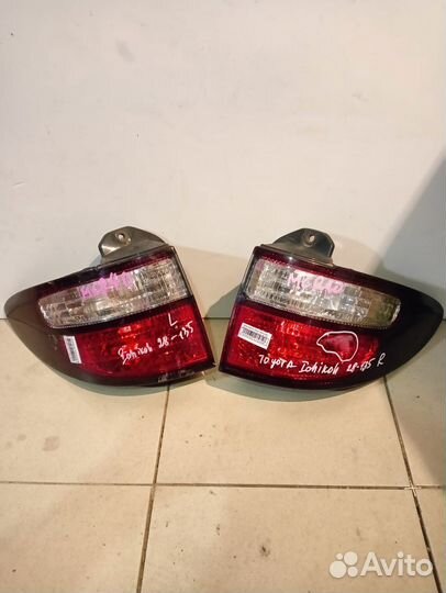 Фонарь toyota estima mcr40 ichikoh 28135