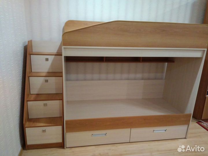 Детская кровать двухъярусная