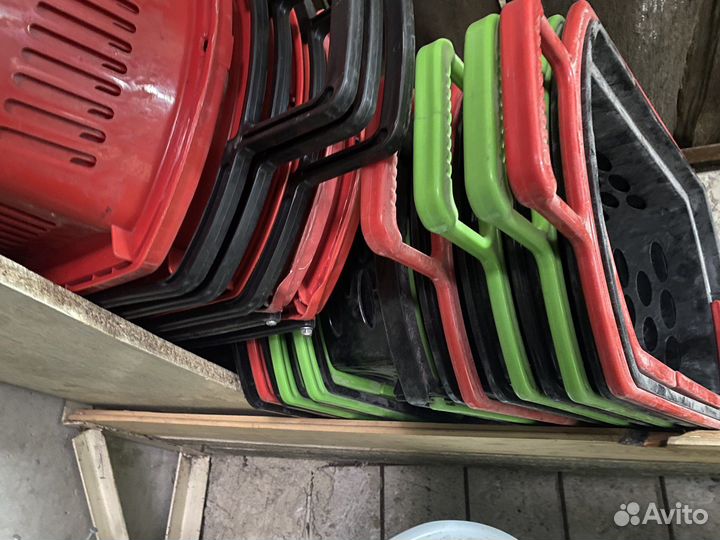 Ящики на колесах б/у