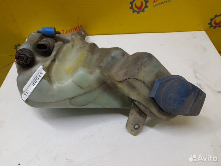 Бачок стеклоомывателя Volkswagen Passat B5