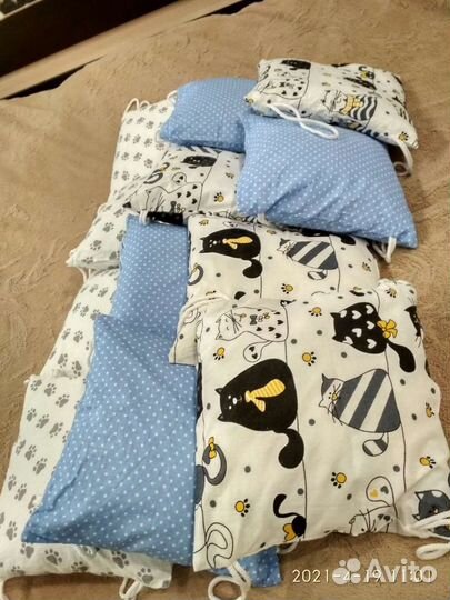 Бортики в кроватку