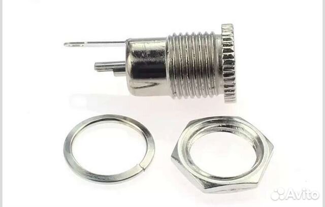 Разъем питания для монтажа (мама)